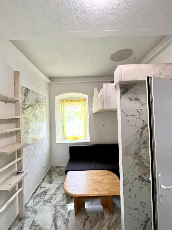 Zimmer Leoben Donawitz Naehe Voest Exterior foto